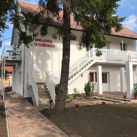 Melania Vendeghaz Hotell Balatonfőkajár Eksteriør bilde